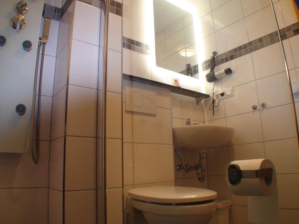 Hotel Am Kamin Duisburgo Esterno foto