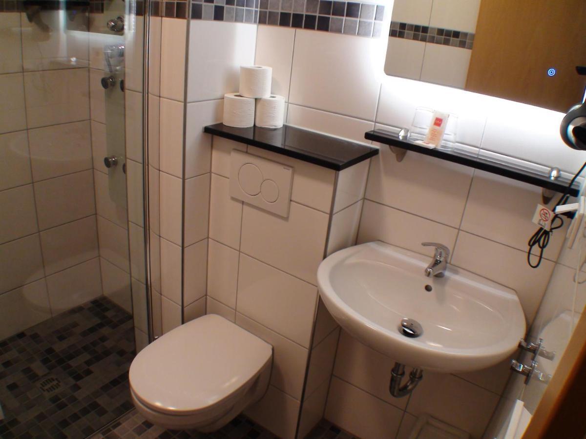 Hotel Am Kamin Duisburgo Esterno foto